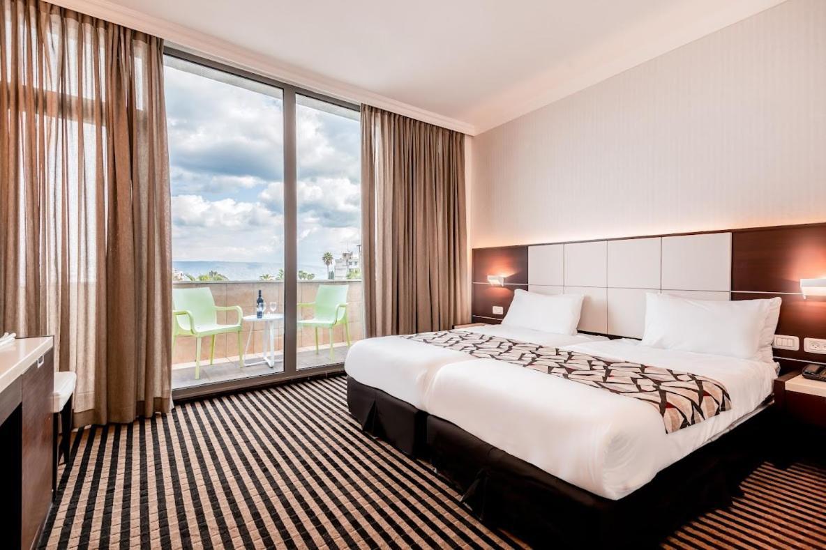 Golan Hotel Тиверіада Екстер'єр фото