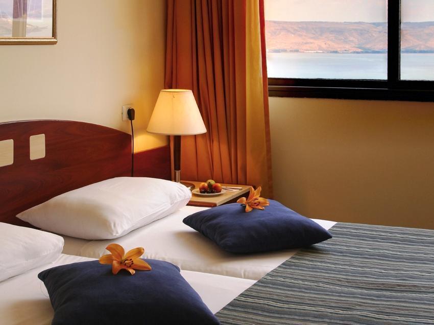 Golan Hotel Тиверіада Екстер'єр фото